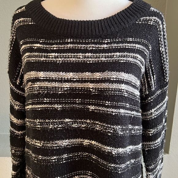 Calvin Klein Jeans Sweater - Picture 2 of 5